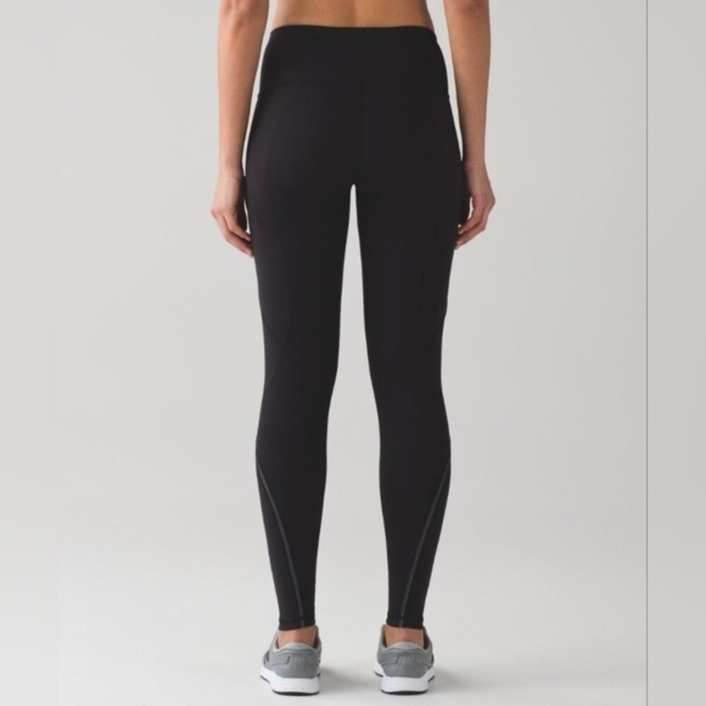 Lululemon Cadence Crusher Tight size 4 in EUC cropped to 22  inseam